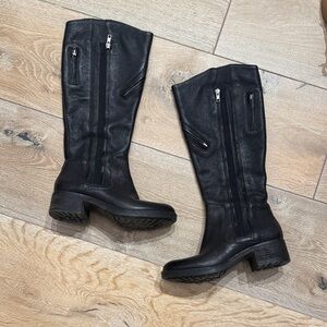 Vera Wang Black Leather Mid-Calf Zip Heeled Riding Boots
